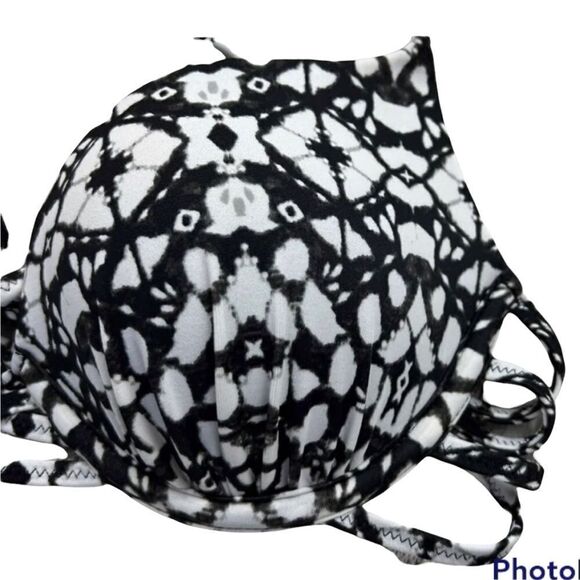 Shade and Shore Black and White Strappy Bikini Top 38C - Picture 2 of 9